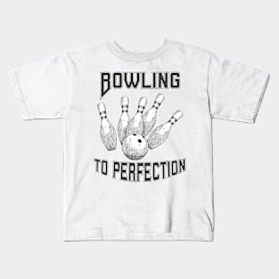 Bowling to perfection Kids T-Shirt